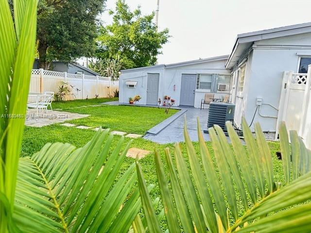 Foto del edificio - 7121 Taft St