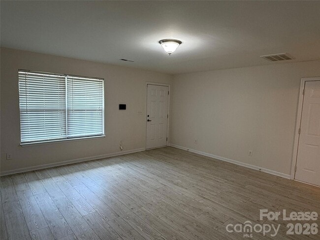 Building Photo - 4820 Lynn Lee Cir