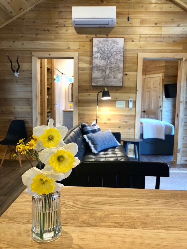 Building Photo - 1468 Old Mill Rd