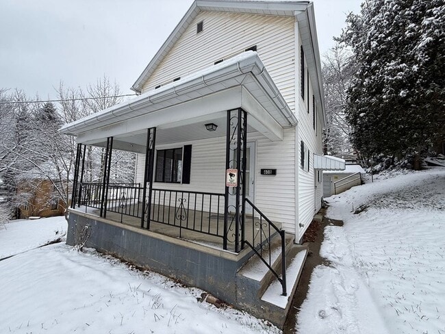 Foto del edificio - 608 Cooper Ave