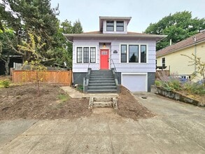 Building Photo - 3934 SE 29th Ave