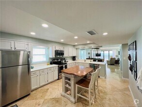 Building Photo - 10200 S Ocean Dr