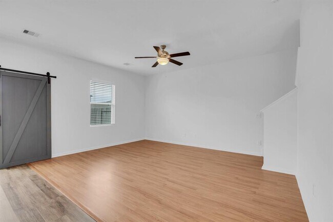 Building Photo - 2068 Spindletree Ln