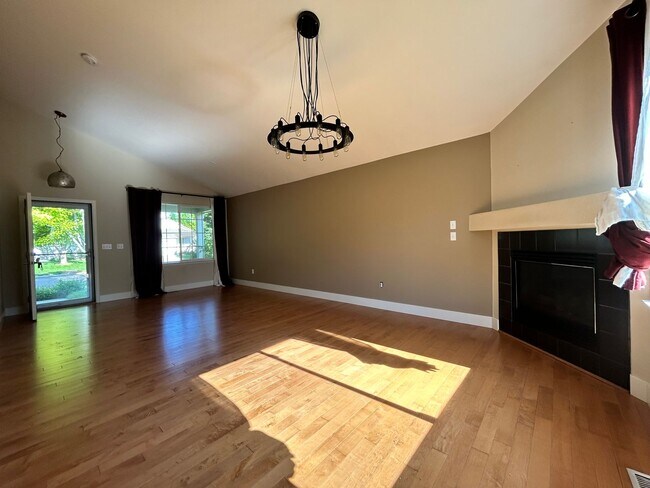 Foto del edificio - Lovely 3 Bedroom Home in Longmont