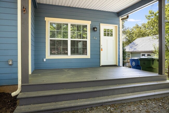 Building Photo - Charming & Cozy 3-Bedroom House in Oakley