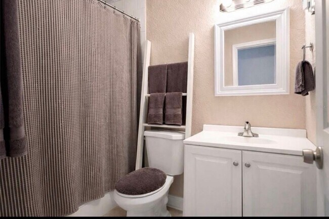 Foto del edificio - 4664 Pleasant Valley Ct