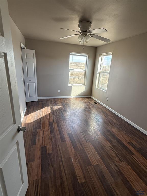 Foto del edificio - 960 Bennington Dr