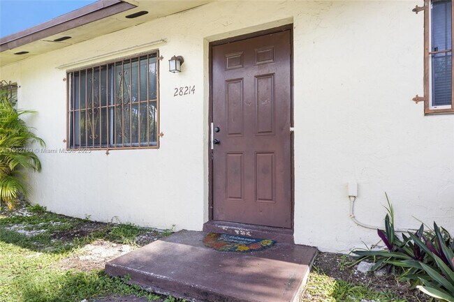 Foto del edificio - 28214 SW 143rd Ct
