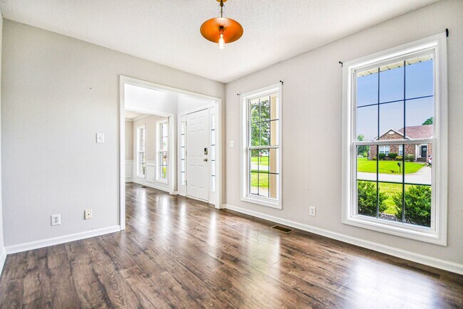 Foto del edificio - 3378 Poplar Hill