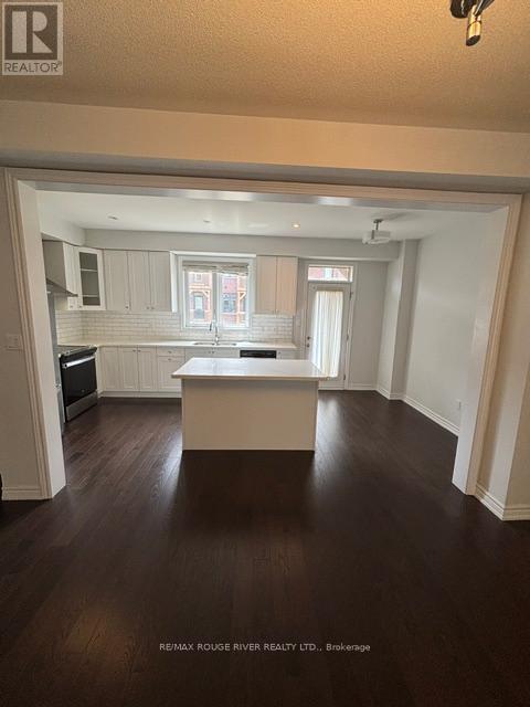 Building Photo - 31 Douet Ln