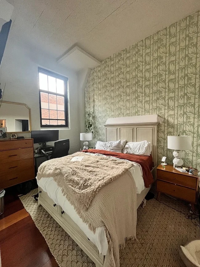 Foto del edificio - 2429 Locust St