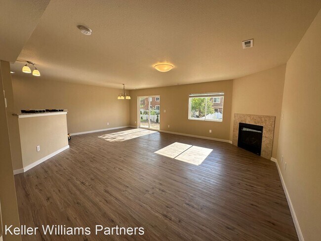 Building Photo - 3 br, 3 bath House - 4213 Date Street