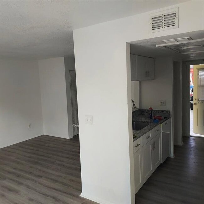 Building Photo - 2929 Kelly Ridge Ln