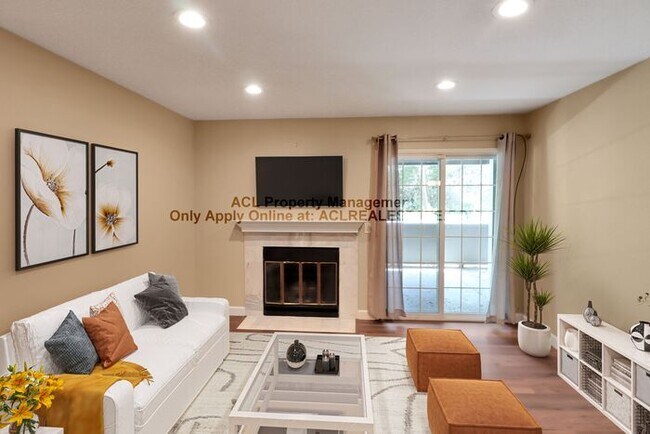 Building Photo - 2bed 2 bath Oakland Hills Getaway now avai...