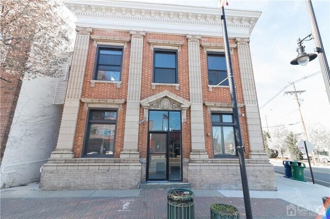 Building Photo - 54 Main St