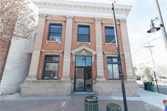 Building Photo - 54 Main St