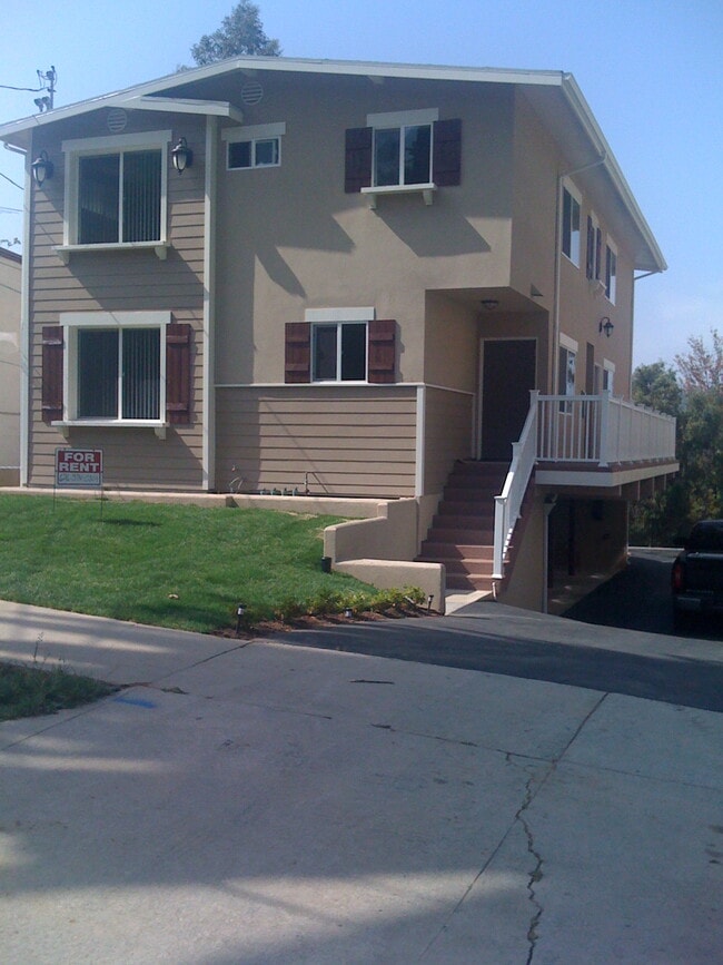 Building Photo - 90 Monterey Rd