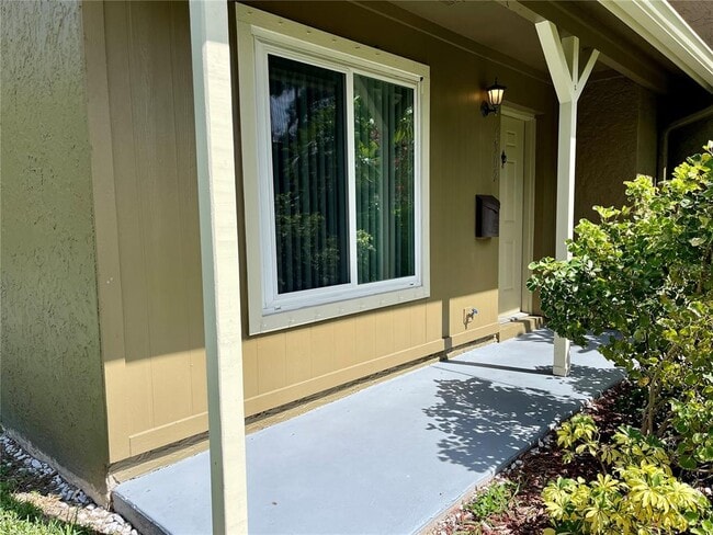 Building Photo - 6902 San Mateo Ct