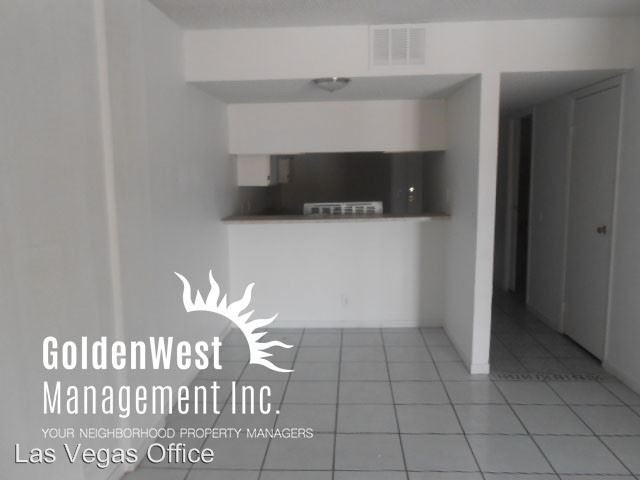 Foto del edificio - 3411 Center Dr