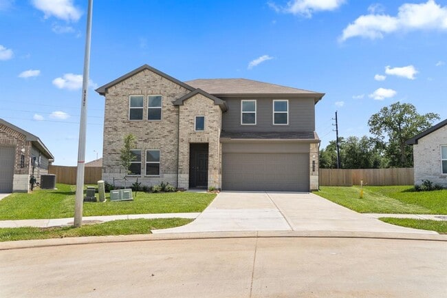Building Photo - 16727 Hemlock Frst Ln