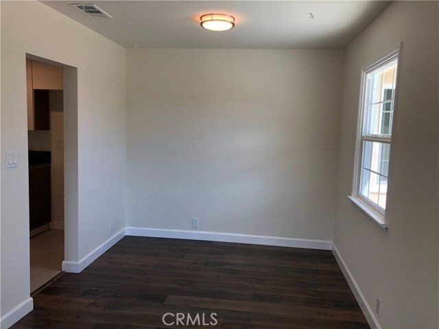 Foto del edificio - 2640 N Frederic St