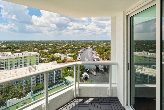 Foto del edificio - 401 SW 4th Ave