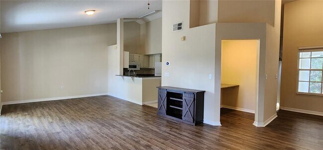 Building Photo - 10000 SW 52nd Ave