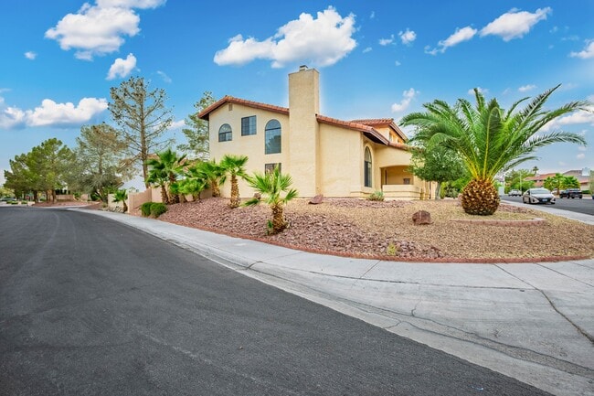 Building Photo - 9001 Feather River Ct