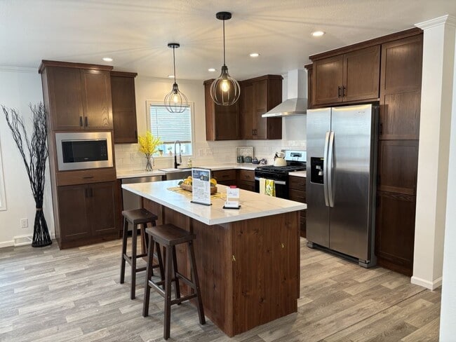 Building Photo - 16 Cimarron