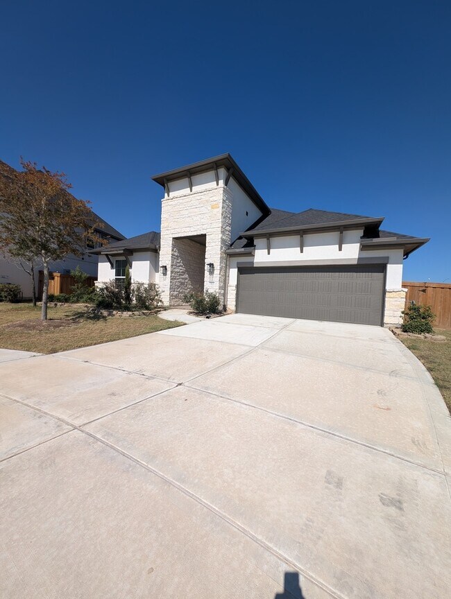 Foto del edificio - 4BR w/ Breakfast Bar • Community Pool Access • Private Backyard in Cypress