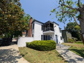 Building Photo - 10923-10925 Camarillo St