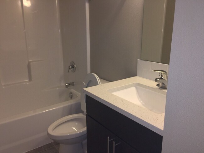 Foto del edificio - 1575 NE Rumgay Ln