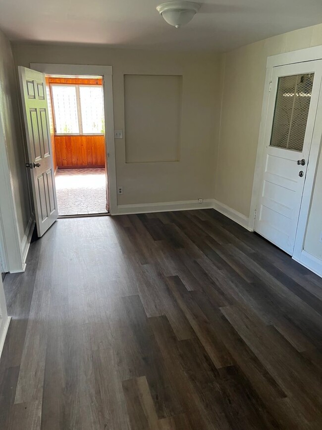Foto del edificio - NICE LAKELAND 3BR/1BA/1 Car Garage Home! C...