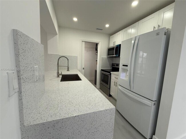 Building Photo - 7311 NW 57th Dr