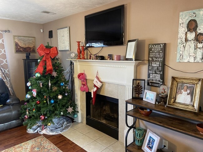 Photo - 203 Meigs Dr House