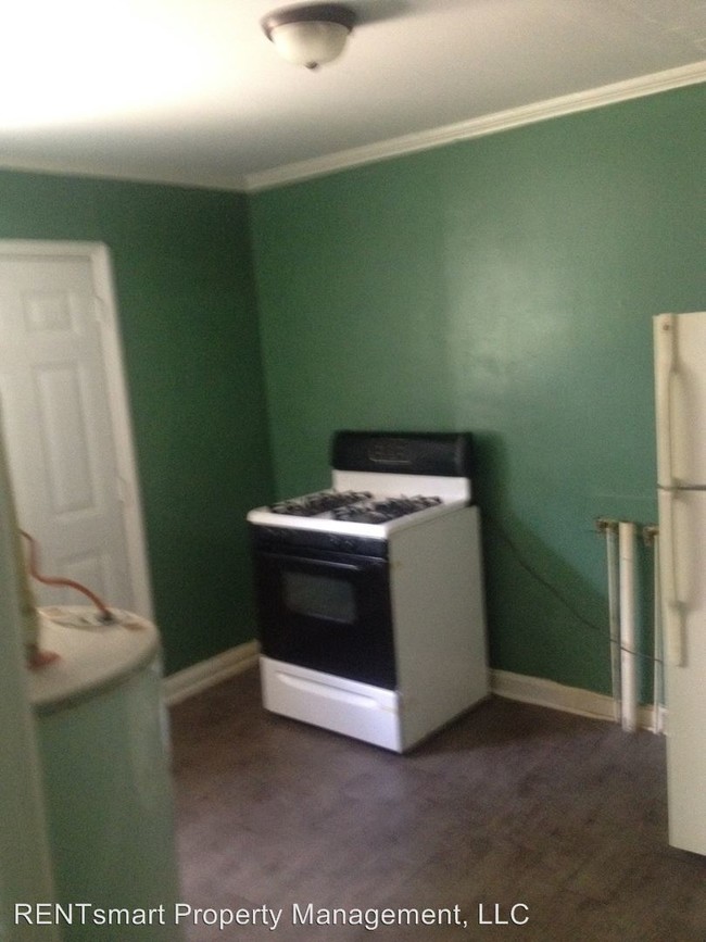 Building Photo - 2 br, 1 bath House - 619 Coolidge Avenue