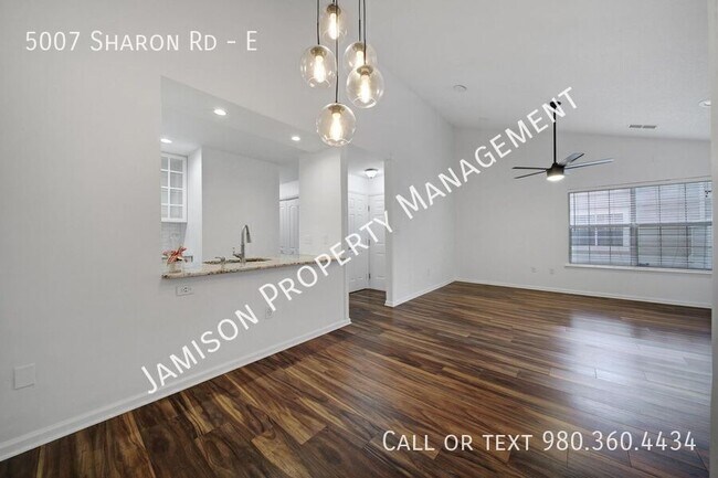 Foto del edificio - 5007 Sharon Rd