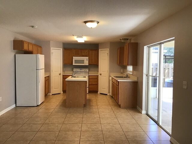 Building Photo - 471 Tortuga Way
