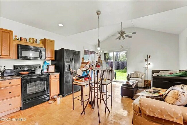 Foto del edificio - 107 Millhouse Rd