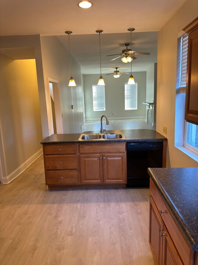 Building Photo - Spacious 4BD 2BA House in Pittsburgh!