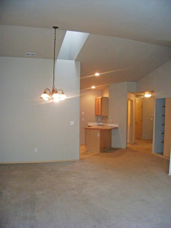 Building Photo - 035