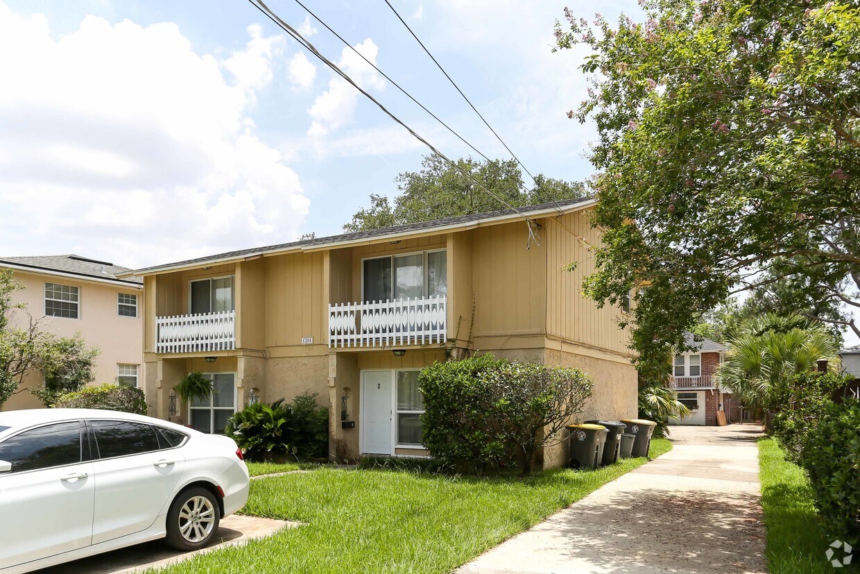 Building Photo - 1204 Belmont Ter