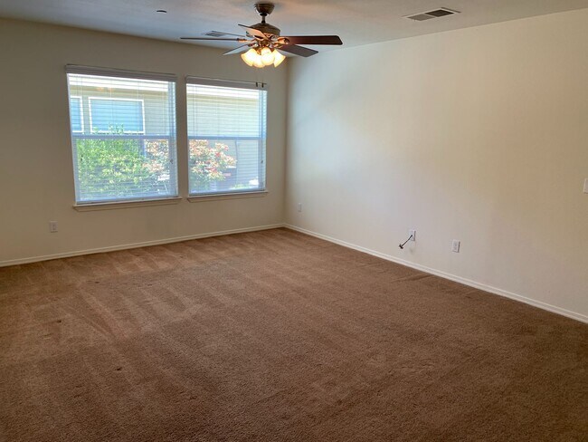 Foto del edificio - Charming apartment home located on Bella Oaks Drive! Coming Soon