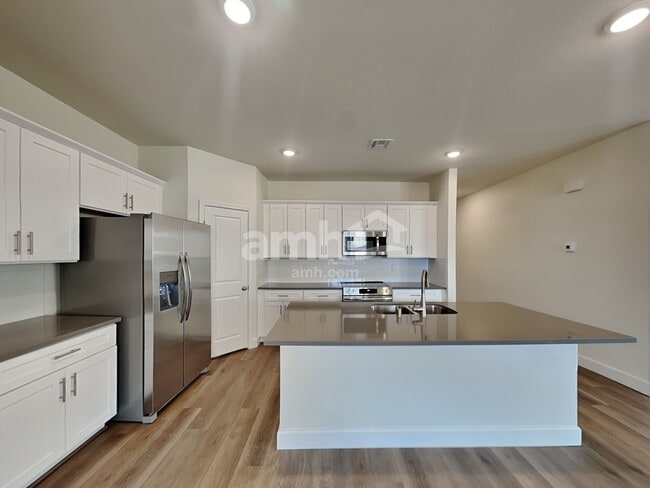 Building Photo - 9380 W Barcelona St