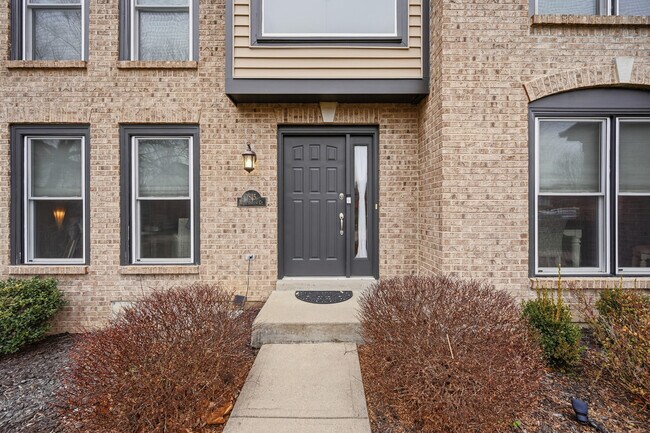 Building Photo - 1815 Mountainview Ct