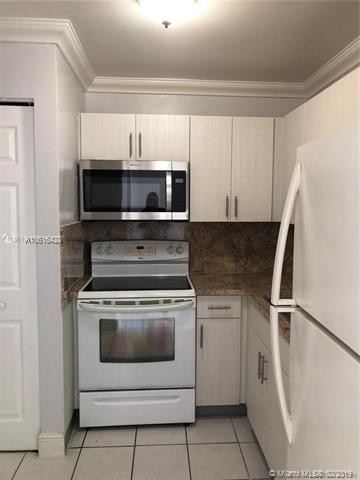 Building Photo - 6961 SW 129th Ave