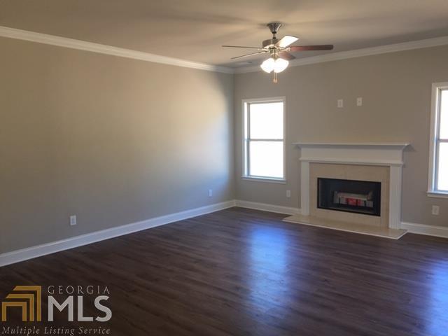 Building Photo - 141 Huntington Manor