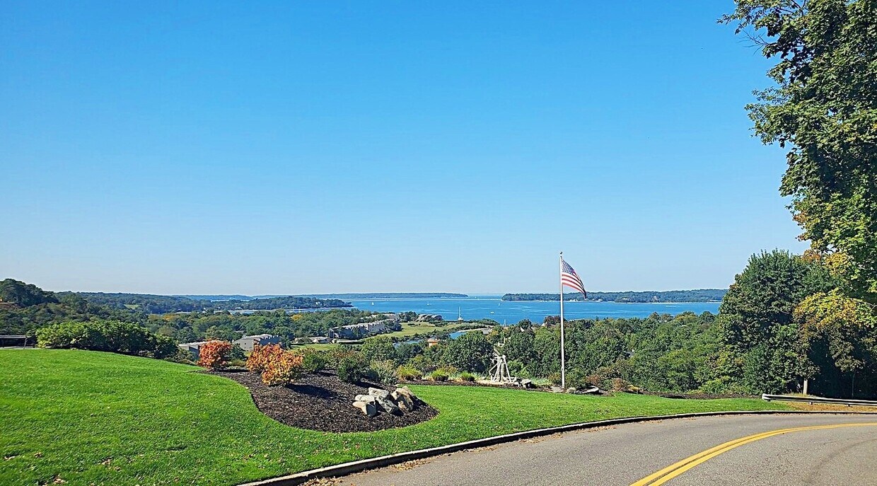 46 Steers Ave, Northport, NY 11768 House for Rent in Northport, NY