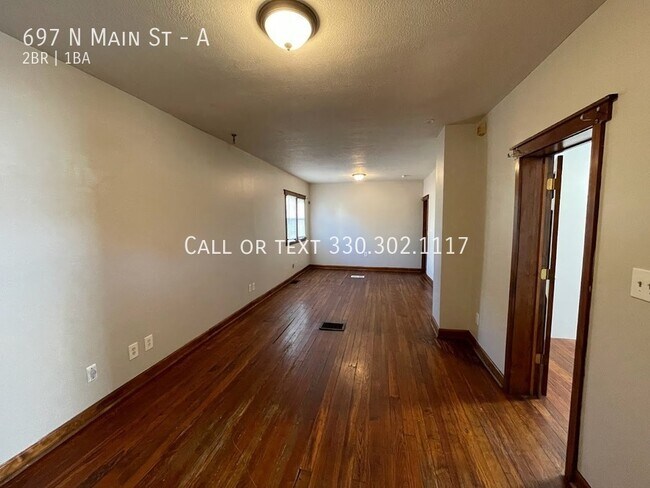 Building Photo - Two bedroom one bathroom apartment for rent