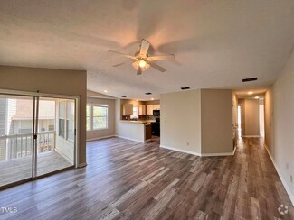 Building Photo - 1006 Wood Creek Dr